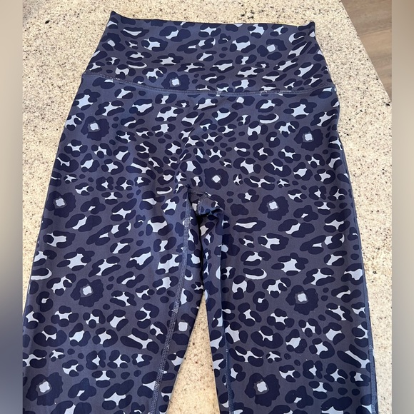 NEW Aerie Offline Goals 7/8 Leggings Medium - Picture 2 of 5